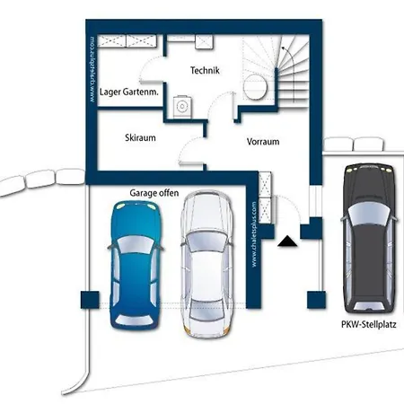 Near Lift With Garden 木屋 *