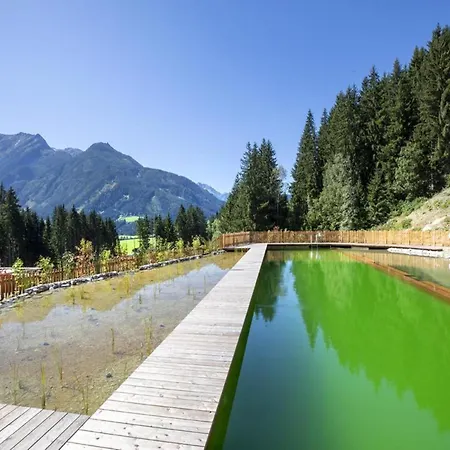 Near Lift With Garden *