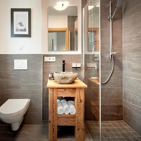 木屋 Near Lift With Garden