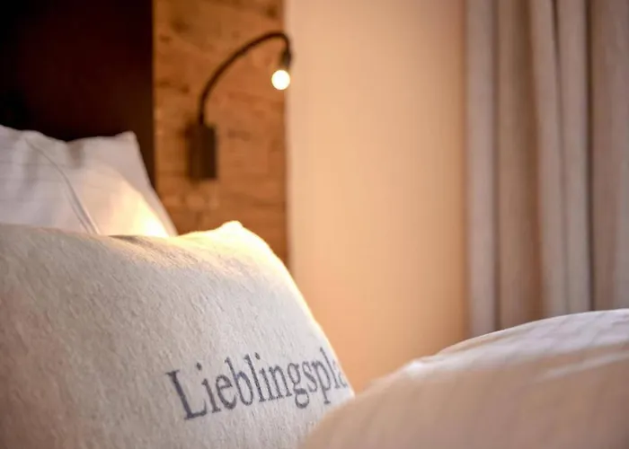 Dağ evi Near Lift With Garden