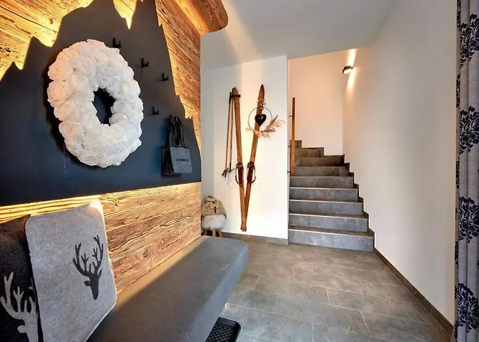 Near Lift With Garden Chalet *