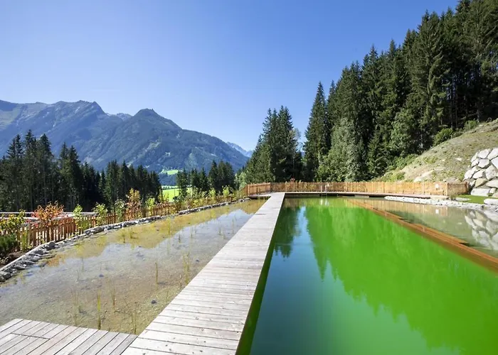 Near Lift With Garden *