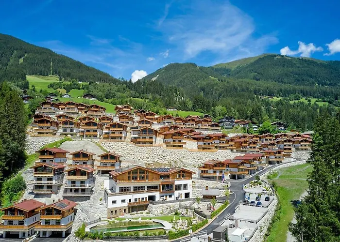 Near Lift With Garden Chalet *