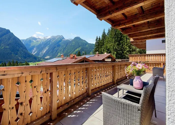 Near Lift With Garden Dağ evi Neukirchen am Großvenediger